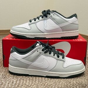 Nike Dunk Low Retro SE Photon Dust Vintage Green